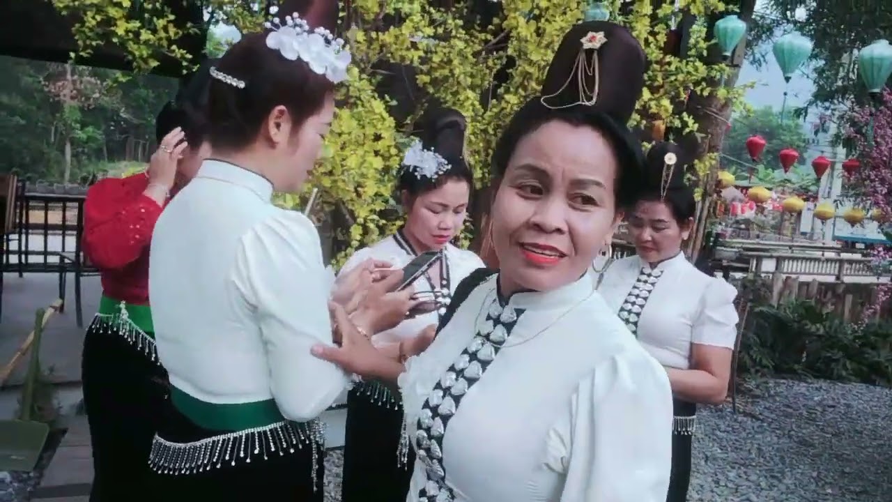 Rất vui và may mắn được đi chơi cùng các em gái xinh đẹp tuần giáo 