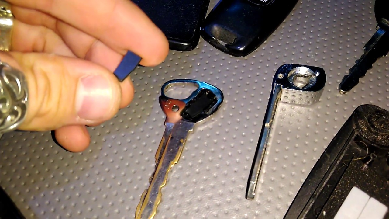 Cheap Mazda 8C transponder key copy