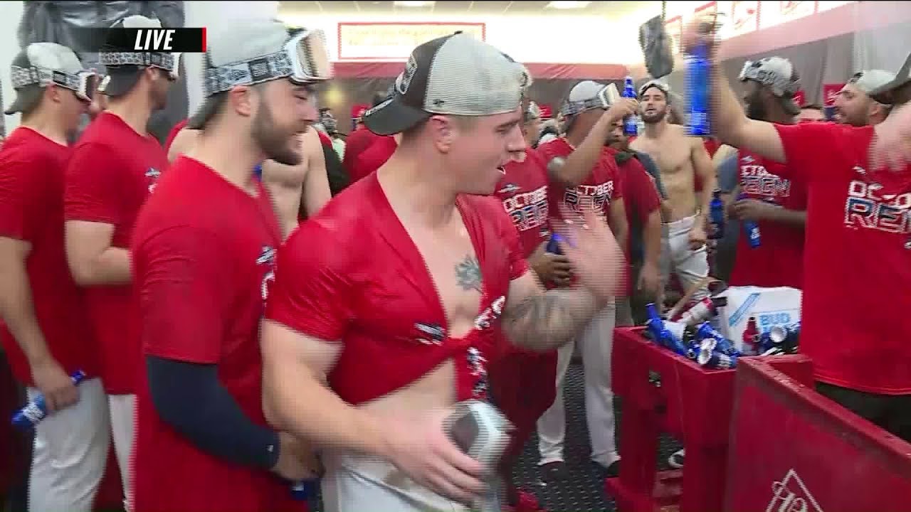 Cardinals celebrate after becoming National League Central Division Champs
