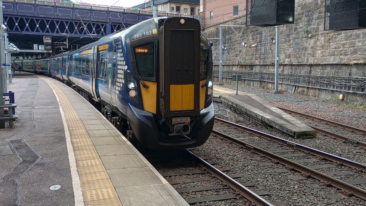 Trains and tones at Glasgow Queen Street railway station on 03/06/2025.