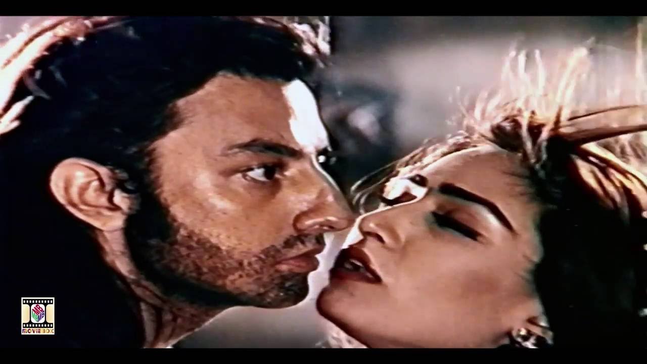 AIK MAIN AIK TU - REEMA - PAKISTANI FILM SADAK