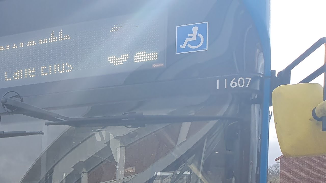 Stagecoach Newcastle 11607 on the 62