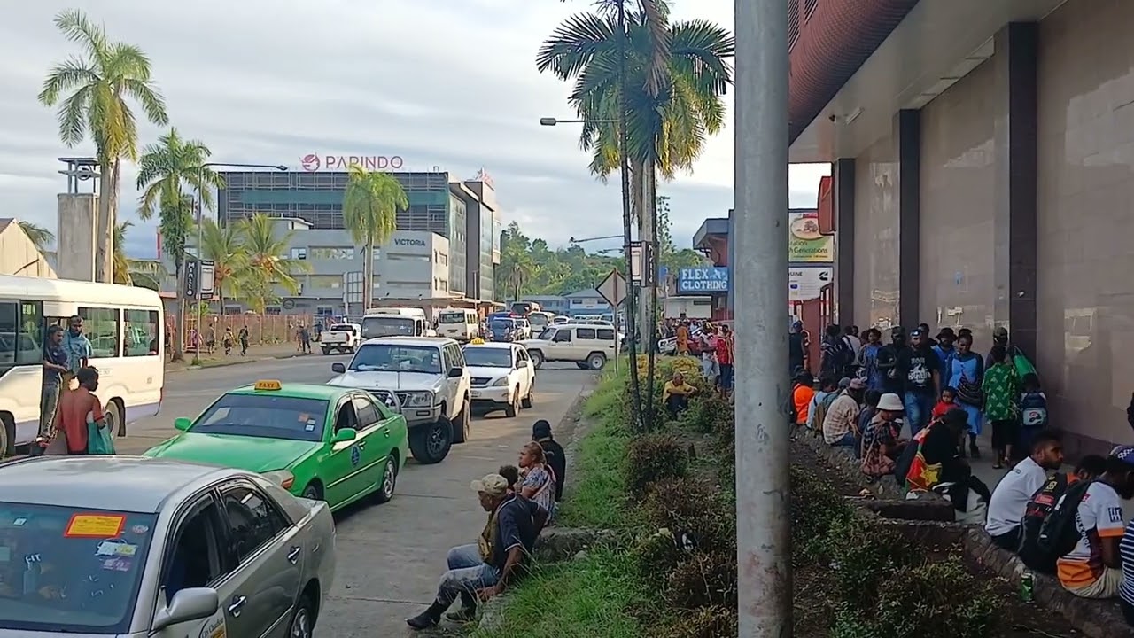 Life at Lae Top Town | Exploring Foodmart Area | PNG Urban Vlog