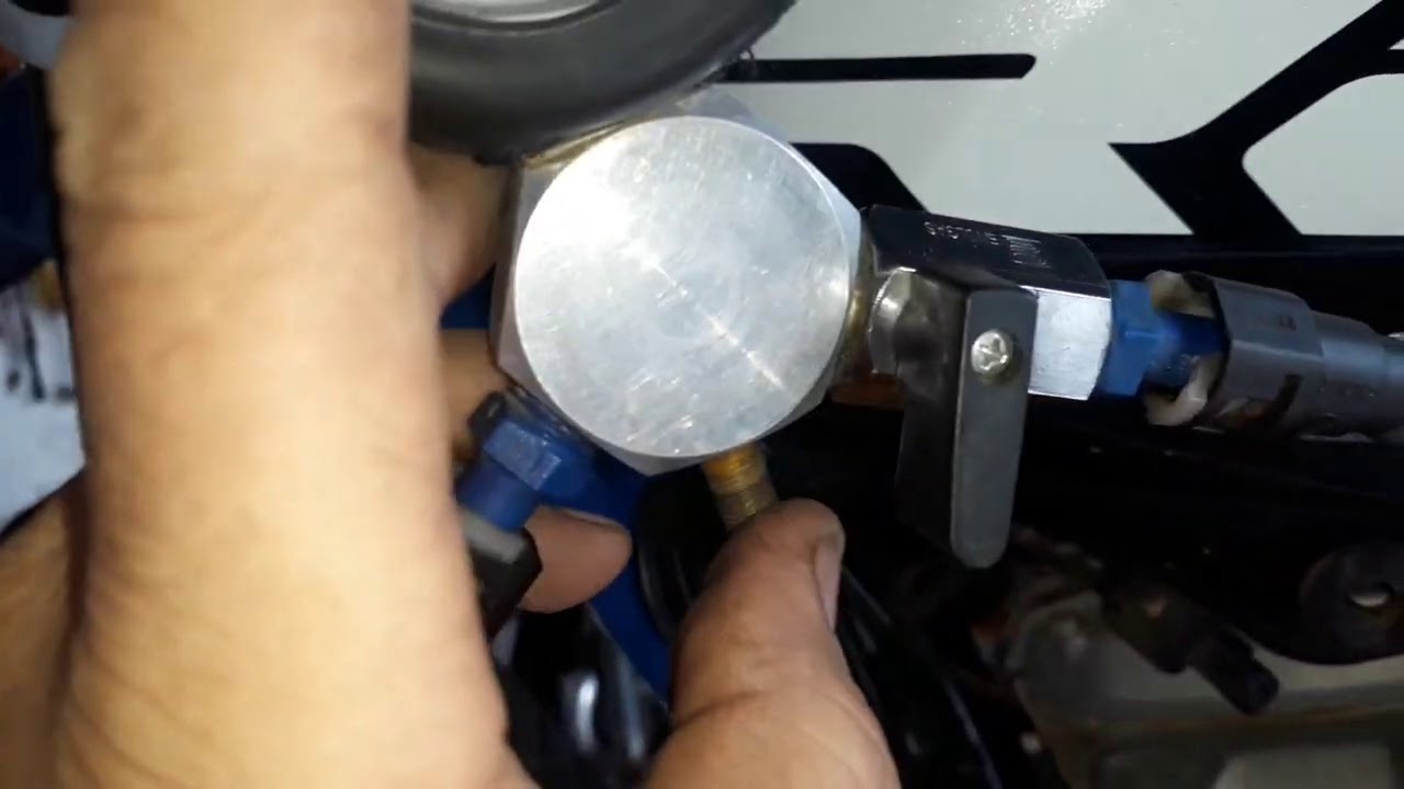 Teste de pressão da bomba de combustível da NXR 160 BROS ESDD 2019