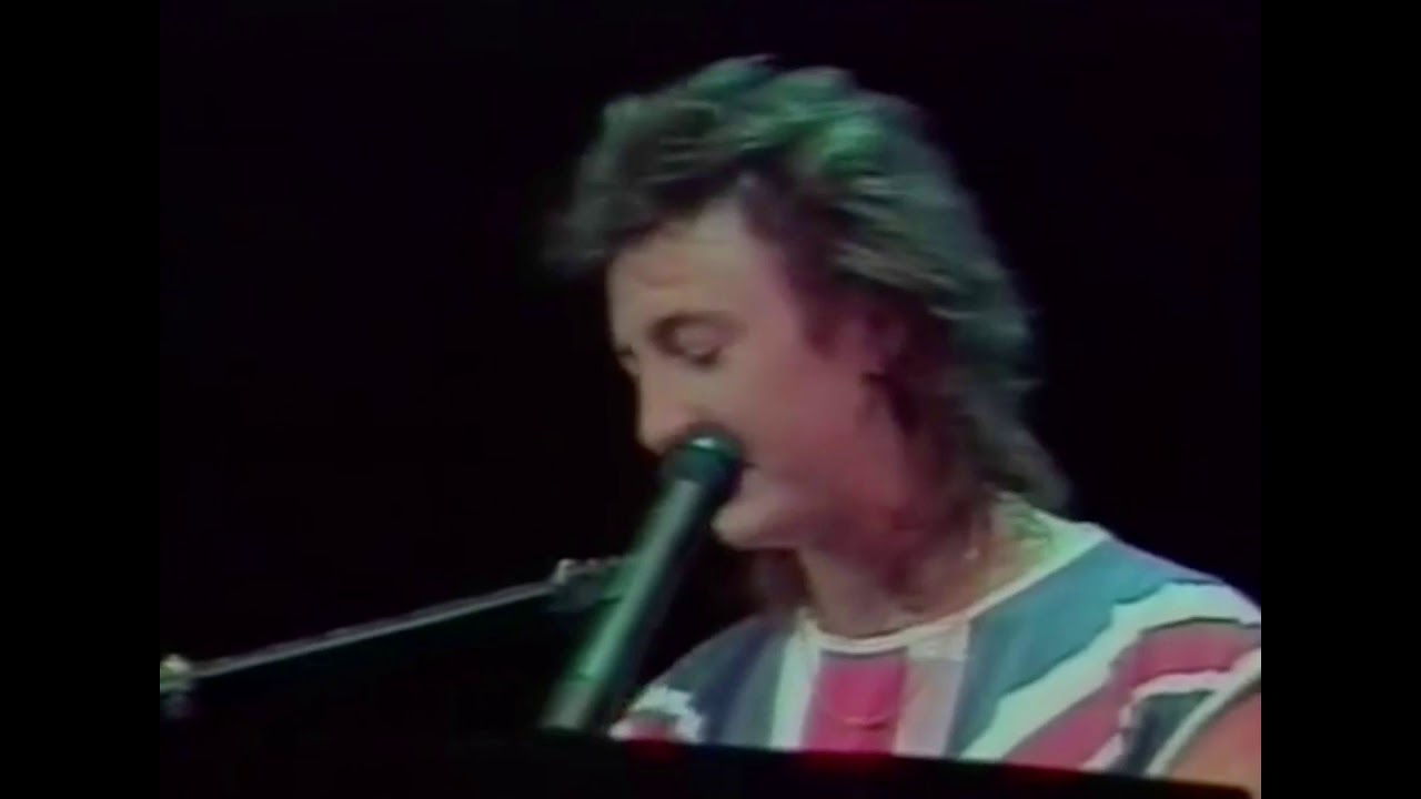 Julian Lennon 'Valotte' -  Live Performance 1985