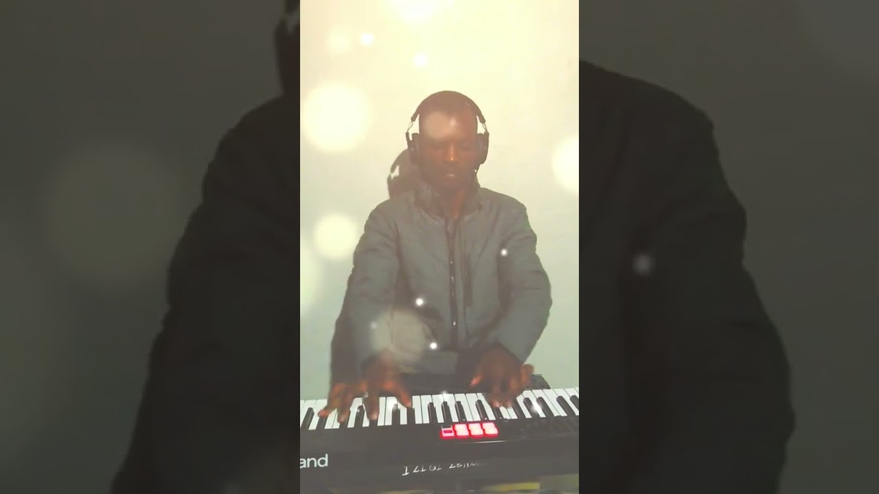 Bayabonga kuwe Baba  (Nkulunkulu munye iTende Maskandi). Khulakahle instrumental