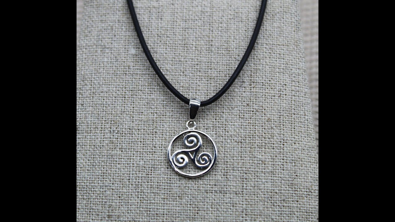 Collier Cordon Noir, Pendentif en Argent, Pendentif Breton, Pendentif Triskel