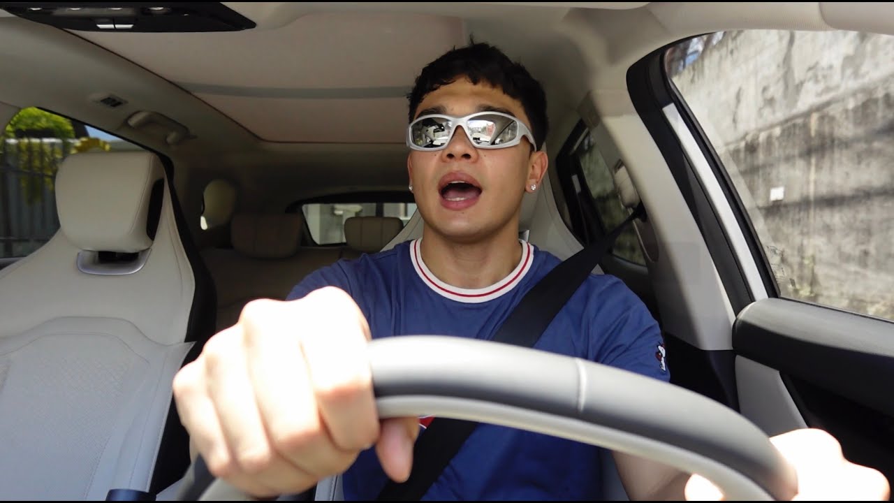 the full filipino experience.(taglish) (balut, ukay and karaoke) | Tiago Oregan