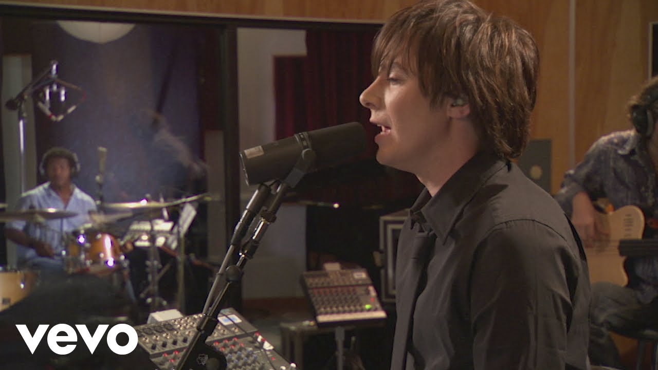 Clay Aiken - Here You Come Again (Walmart Soundcheck 2006)