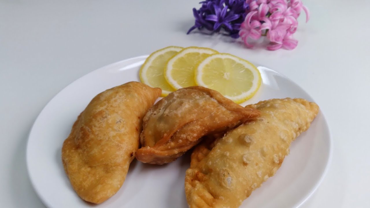 Vegan Samosa Filled with Potatoes and Peas Recipe| Sambousek| سمبوسك بحشوة البطاطا والبازلاء
