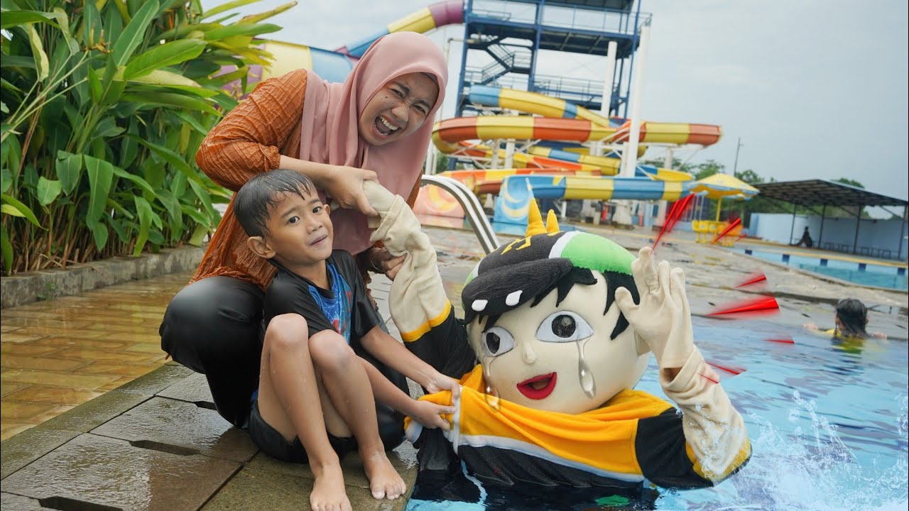 NOLONGIN BADUT BOBOIBOY KECEBUR DI KOLAM RENANG 🥵 | Ali vlog
