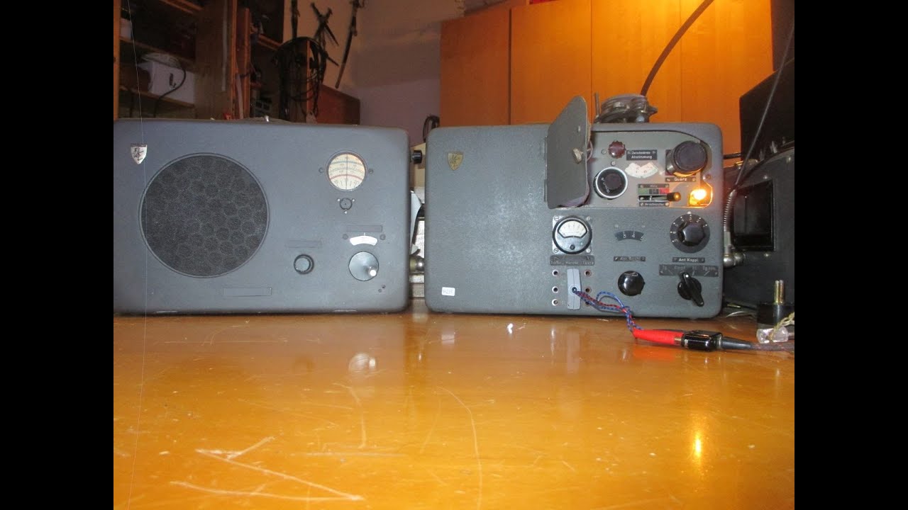 Eine Funkstation der Deutschen Kriegsmarine: Empfänger Radione R3 und Sender RS-20/M