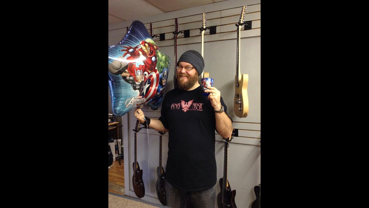 RNA Music Vlog 32 Day in the Life BIRTHDAY Edition! Guitar Store!