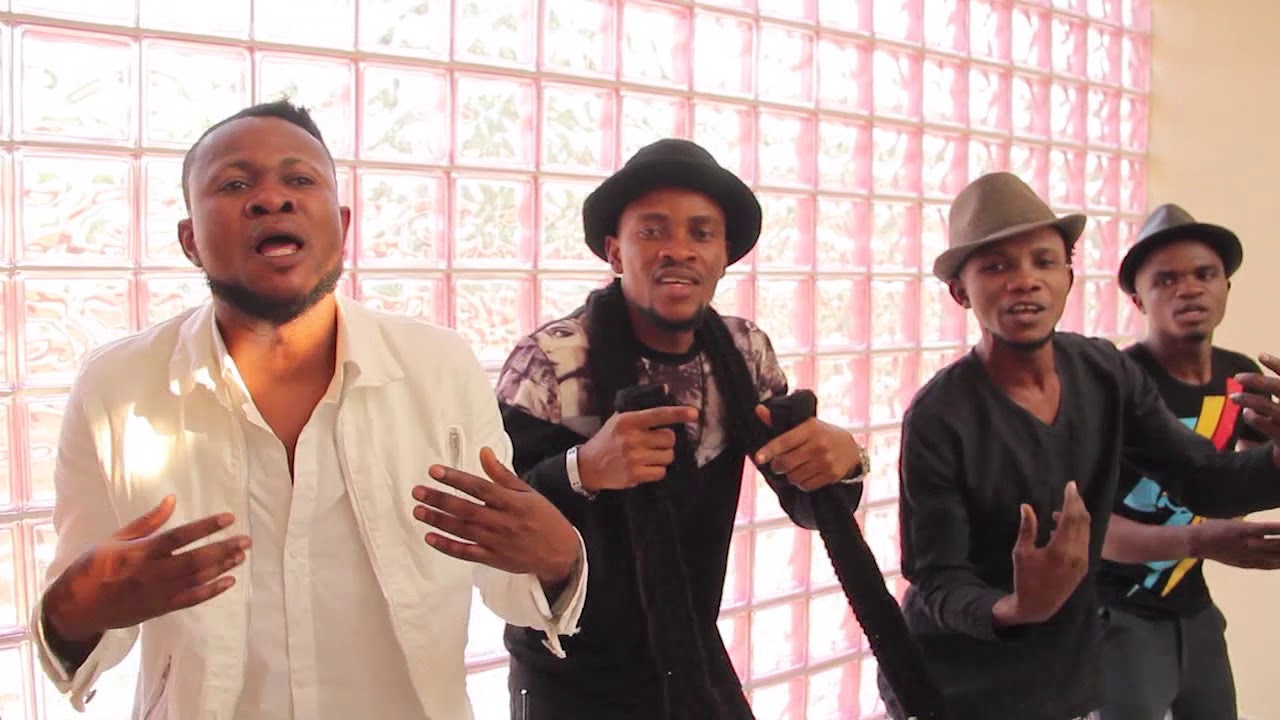 PONT KWILU avec le coq chante