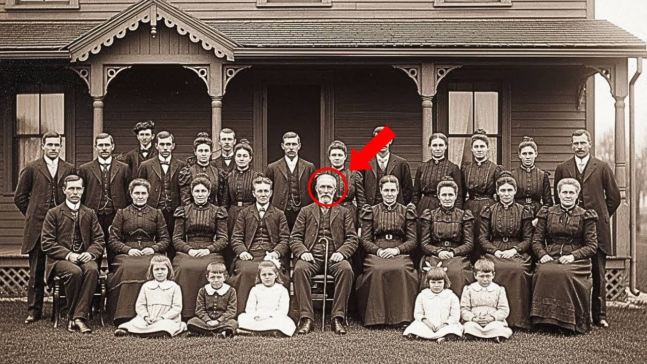 1899 Photo of a Family Reunion Found — Historian Uncovers a Dark, Forbidden Secret!