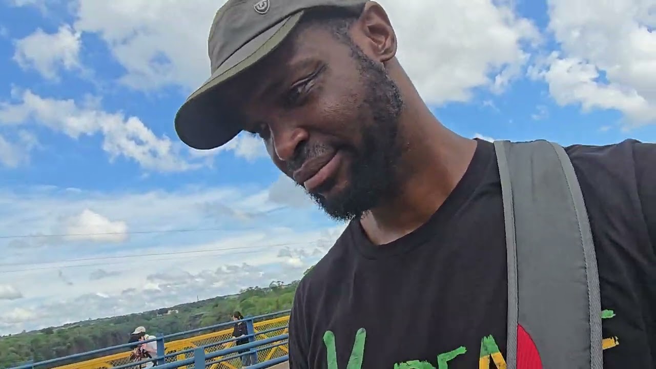 Walking from Zimbabwe to Zambia. Is it possible.