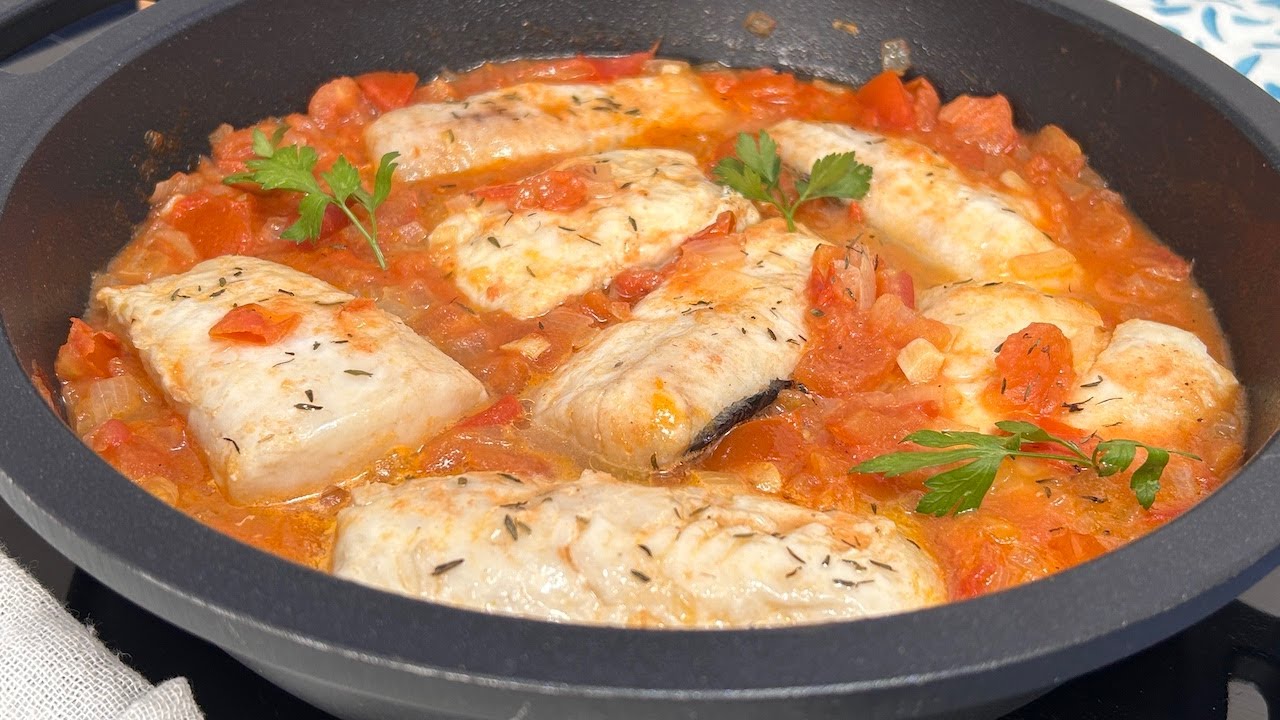 MERLUZA CON TOMATE 🌟 Tan FÁCIL que la querrás hacer a diario