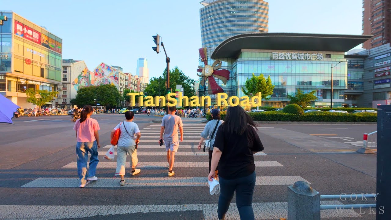 Golden Hour Stroll 🌆 | Sunset Walk in Tianshan & Loushanguan | Shanghai | 上海-天山路-娄山关路 | 4K