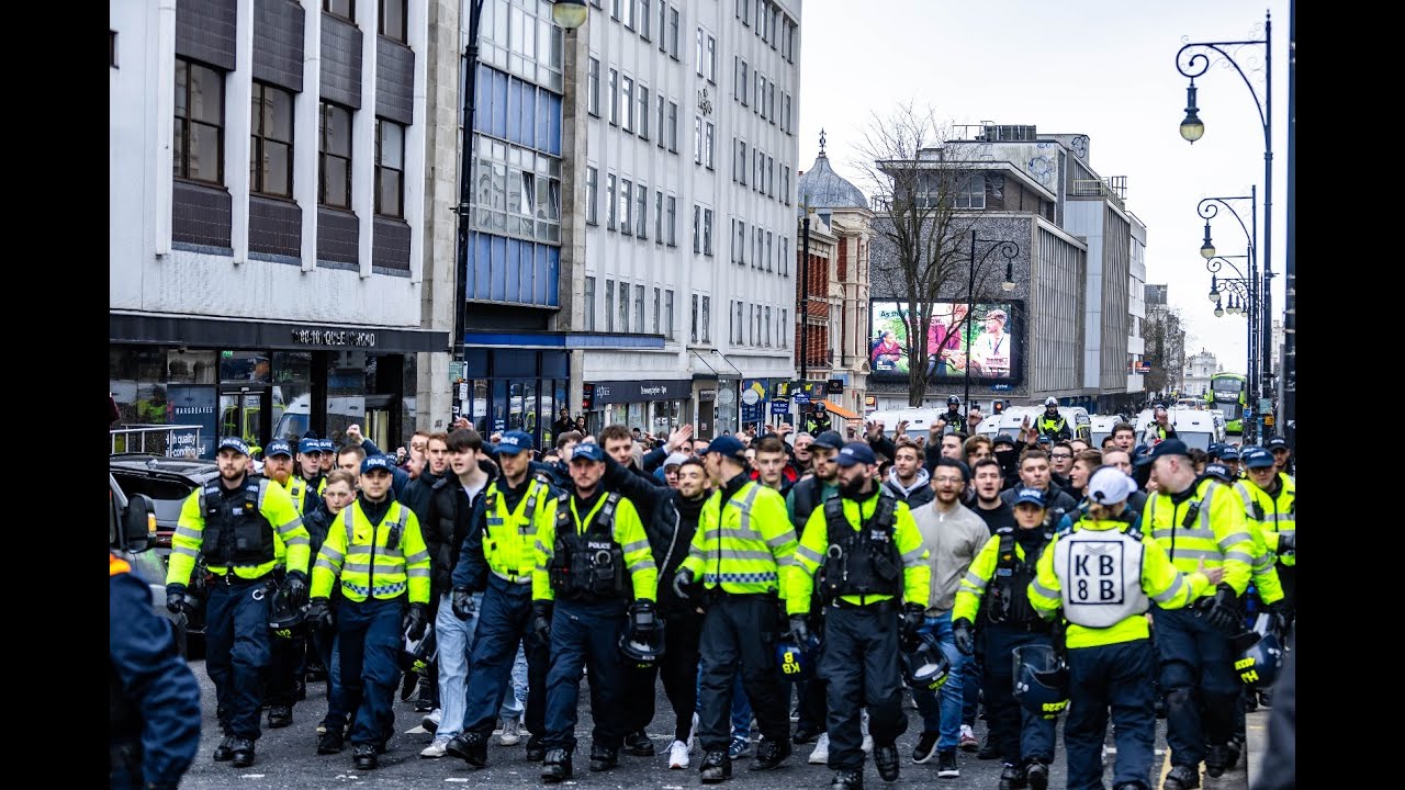 Rivalry in the Air: Pre-Match Tensions Between Brighton and Palace Fans 2024