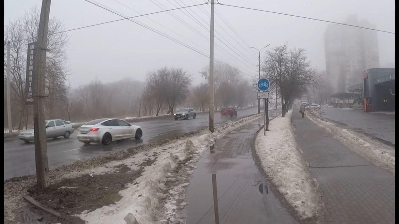 Зимова поїздка на велосипеді по калюжах і снігові. Місто без ілюзій #61.