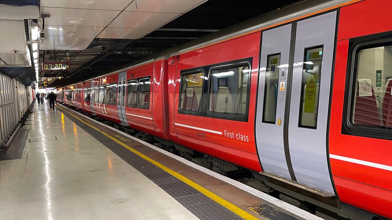 Gatwick Express: London Victoria -  Brighton on May 12th 2022