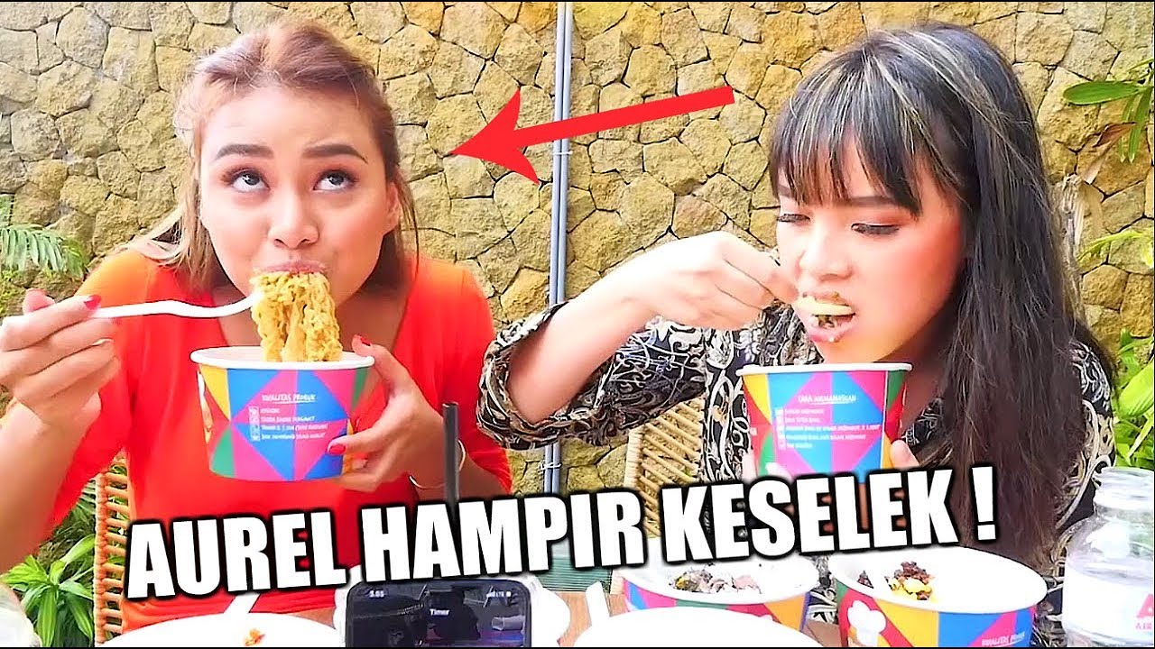 LOMBA MAKAN LAWAN AUREL HERMANSYAH ! *Hampir Keselek*