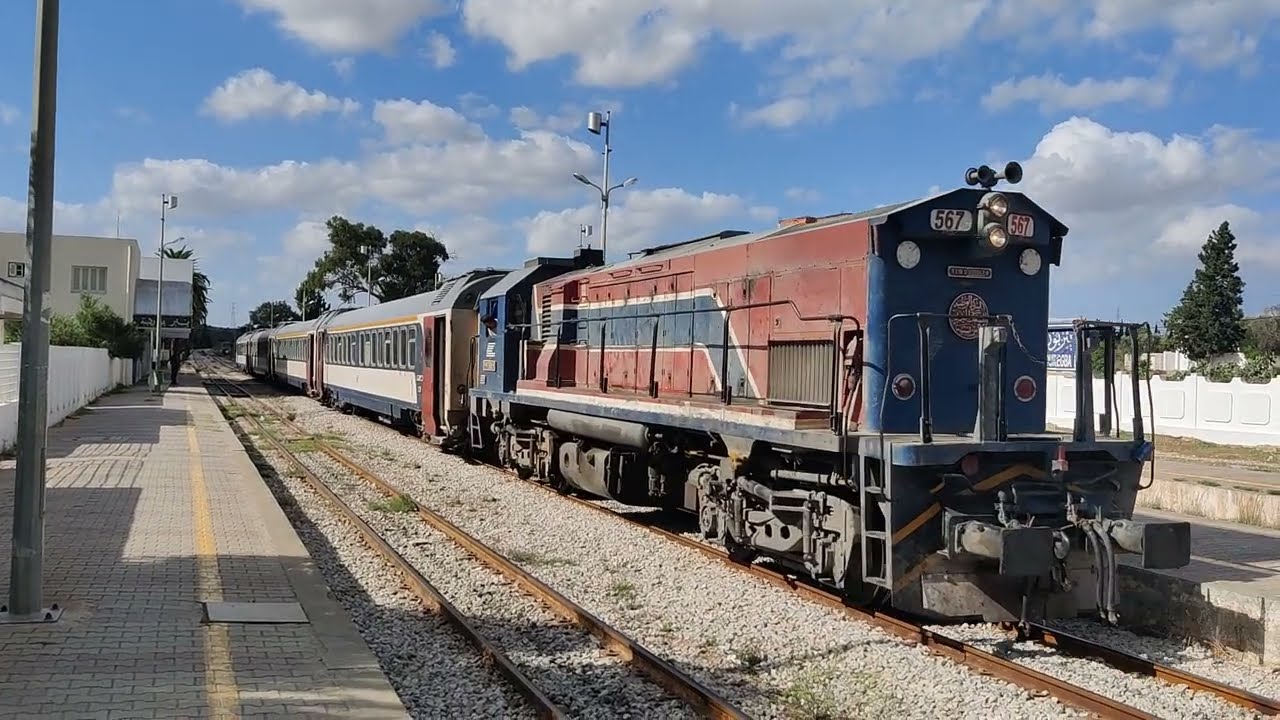 SNCFT GT 567 departs Bir Bou Regba