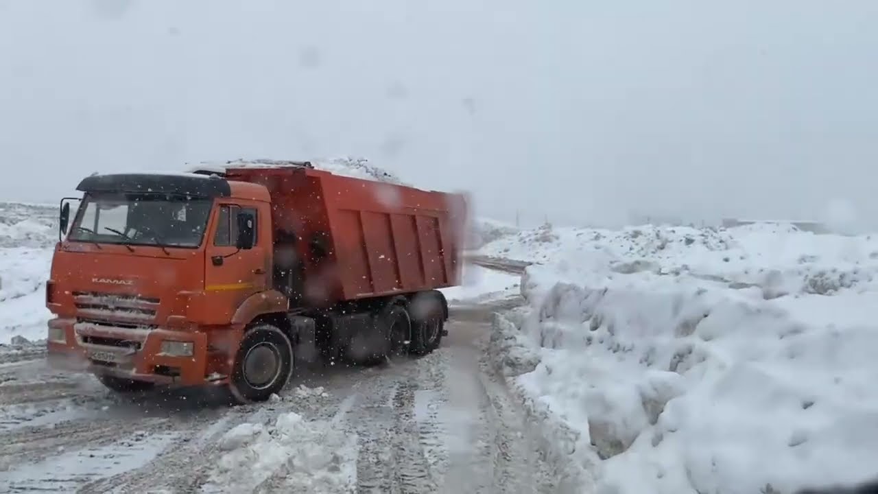 Камаз. Движ Париж со снегом продолжается подьехали талоны на снег!! 
