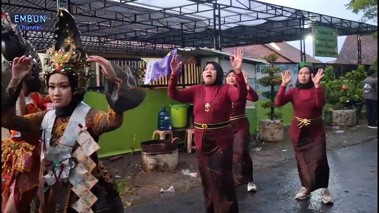 Hujan bukan halangan untuk Karnaval Janti