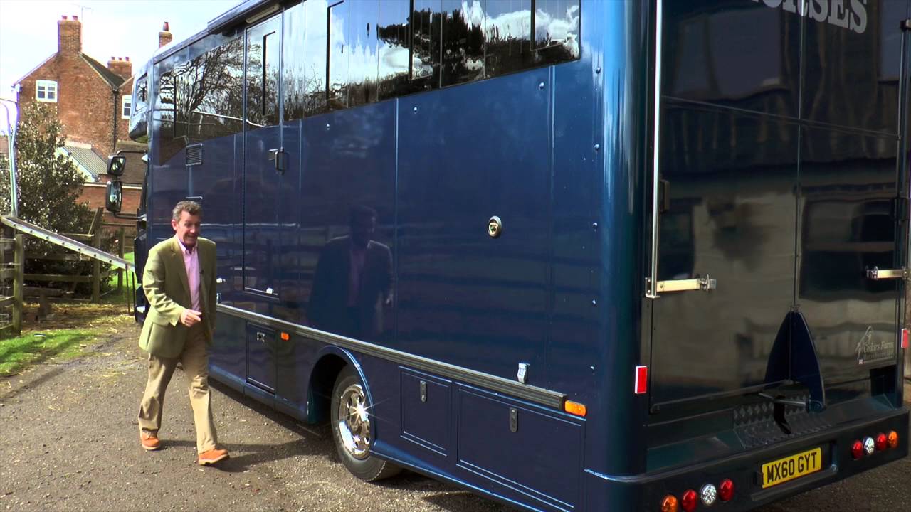 Cedar's Supreme Horse Box