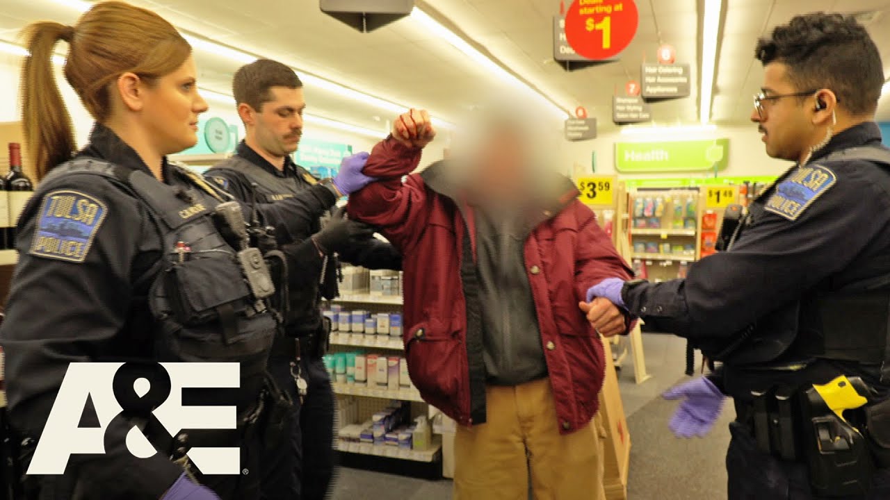 Live PD: Police Patrol &ndash; Drunk Man Creates Disturbance at Drug Store | A&E