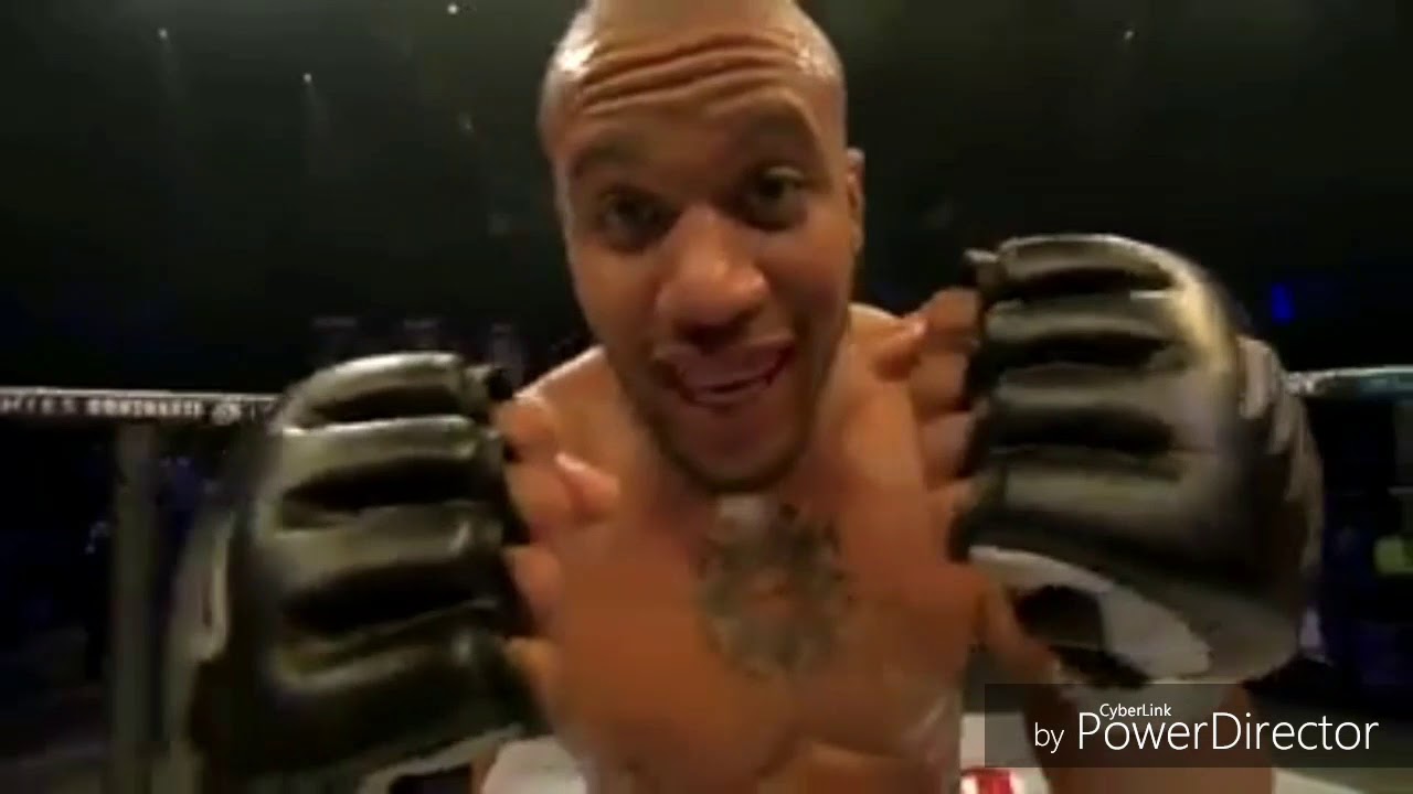 Le champion poids lourd de TKO, Ciryl Gane