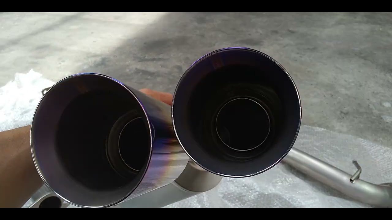 ヤシオファクトリー製 GR86用チタンマフラー装着します。