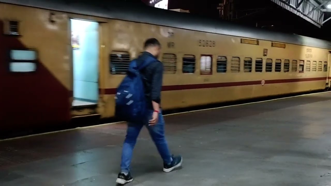 Last ICF Departure of West Coast Express (22637) from Coimbatore Junction