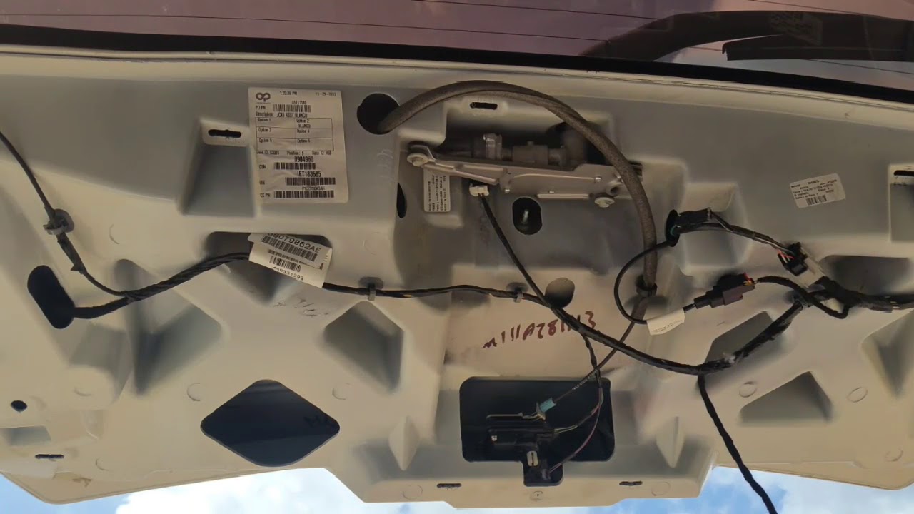 Cambio cámara reversa Dodge Journey / Changing rear camera