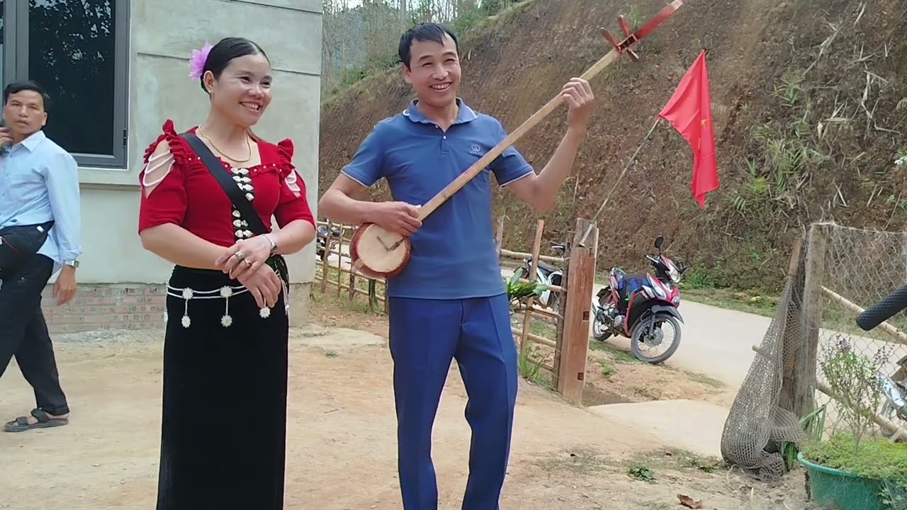 Anh Tuien Lai Gạq Nàng Lốt 