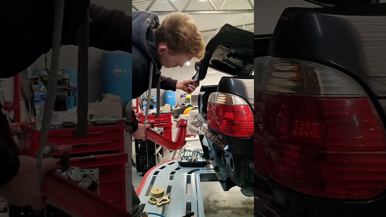 Naprawa pokrywy bagażnika w BMW #repair #automobile #mechanic #rama #blacharka