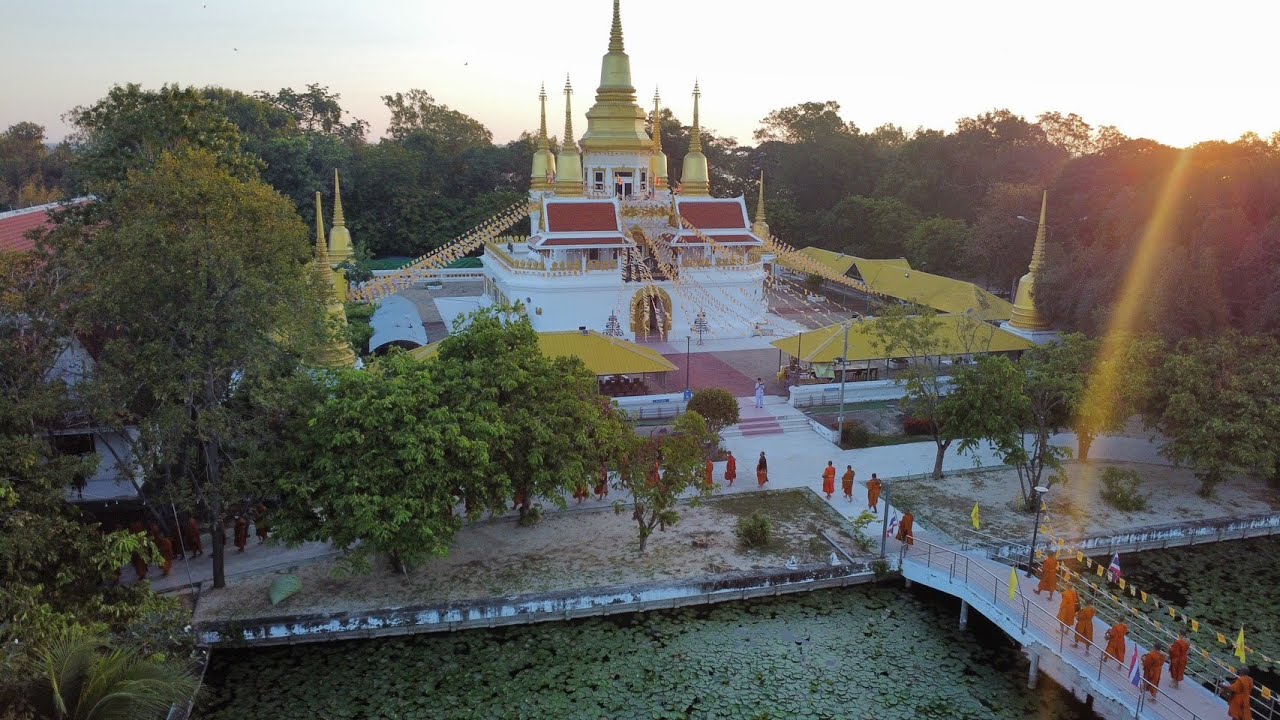 บูชาพระบรมสารีริกธาตุ  คณะธรรมจาริก ณ สุพรรณเจดีย์เฉลิมพระเกียรติ วัดกลาง 28/1/69