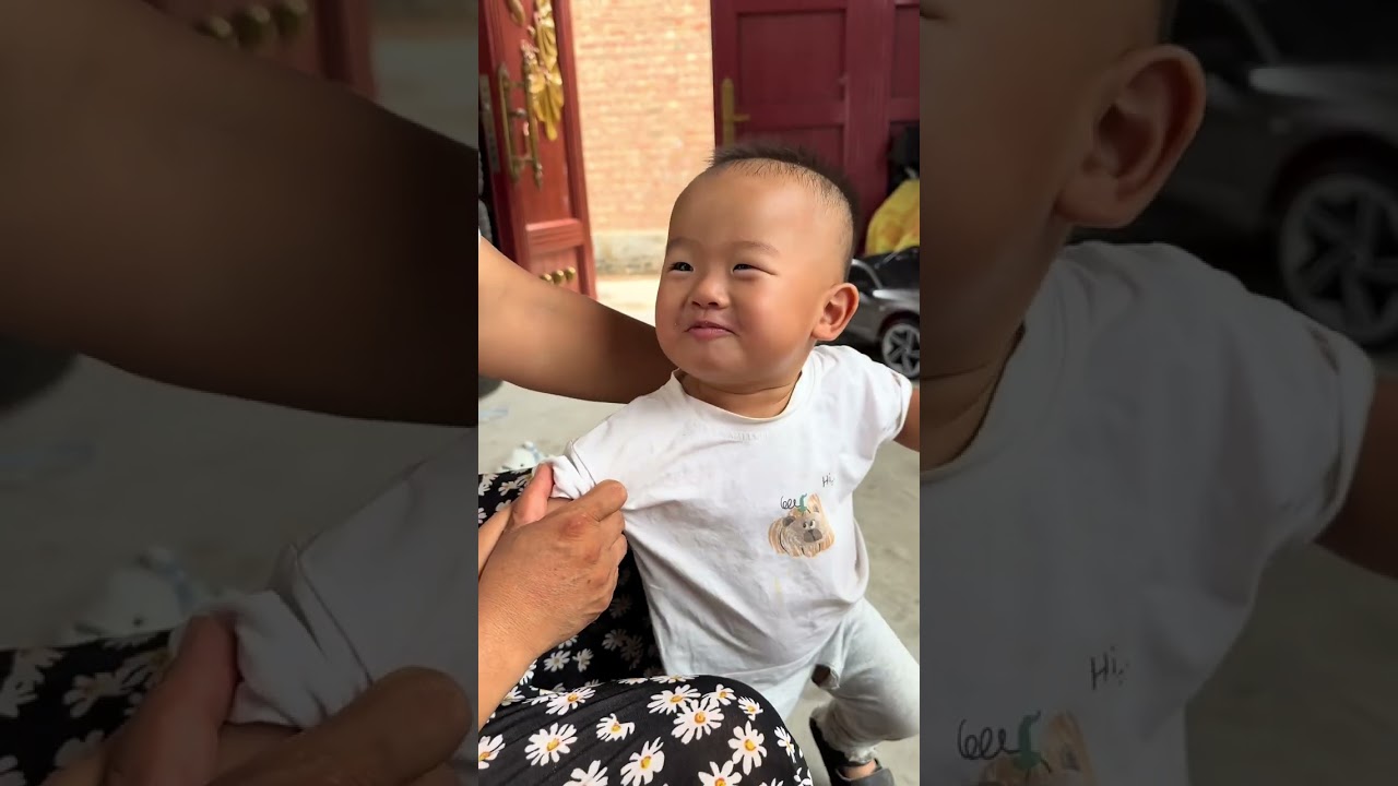 一大早忙完女儿入学考，回到家婆婆的爱心鸡爪已备好！ 孩子们捧场光盘。婆婆对我们的爱也像这个鸡爪，看着咋咋唬唬，实则一抿就化，满满都是软糯温柔❤️ #vlog日常 #婆媳 #奶奶的爱