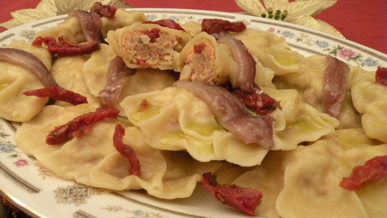 Pierogi z łososiem - Video-Kuchnia.pl