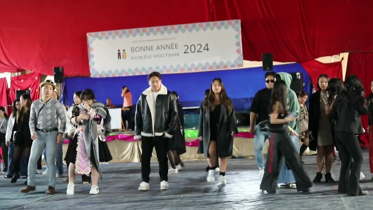 Nouvel an Hmong à Nimes 2024 /danse carré