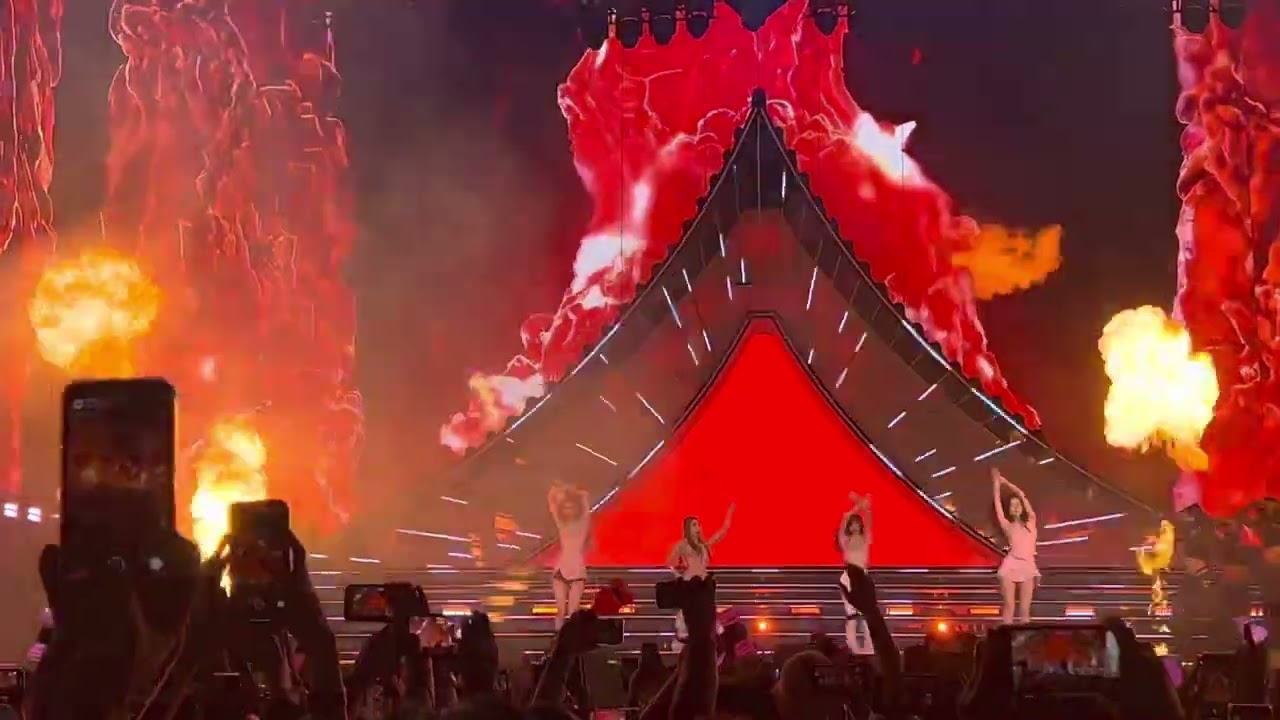 Blackpink- Kill this love Coachella 2023 weekend 2 w/ crowd singing along