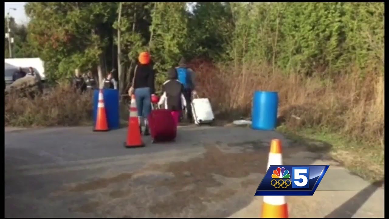 Crossings at Roxham Road continue