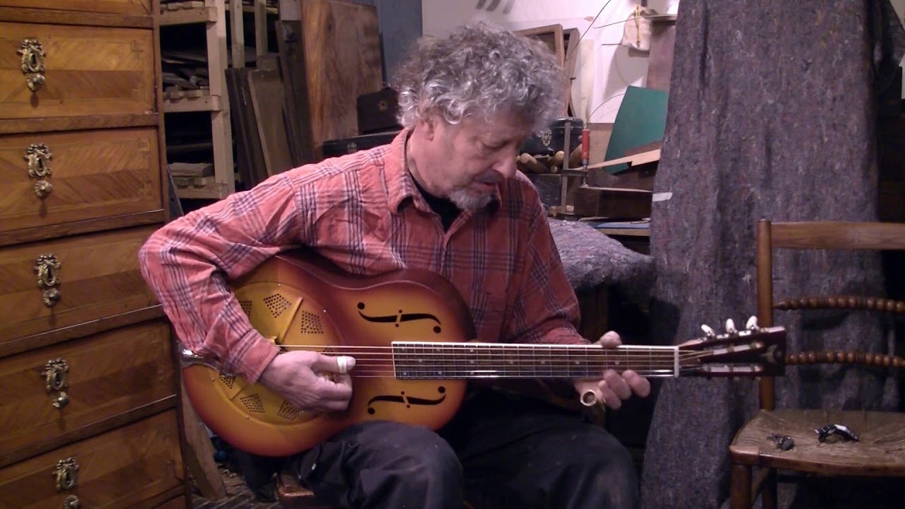 Icarus Duolian Resonator played by Roger Hubbard