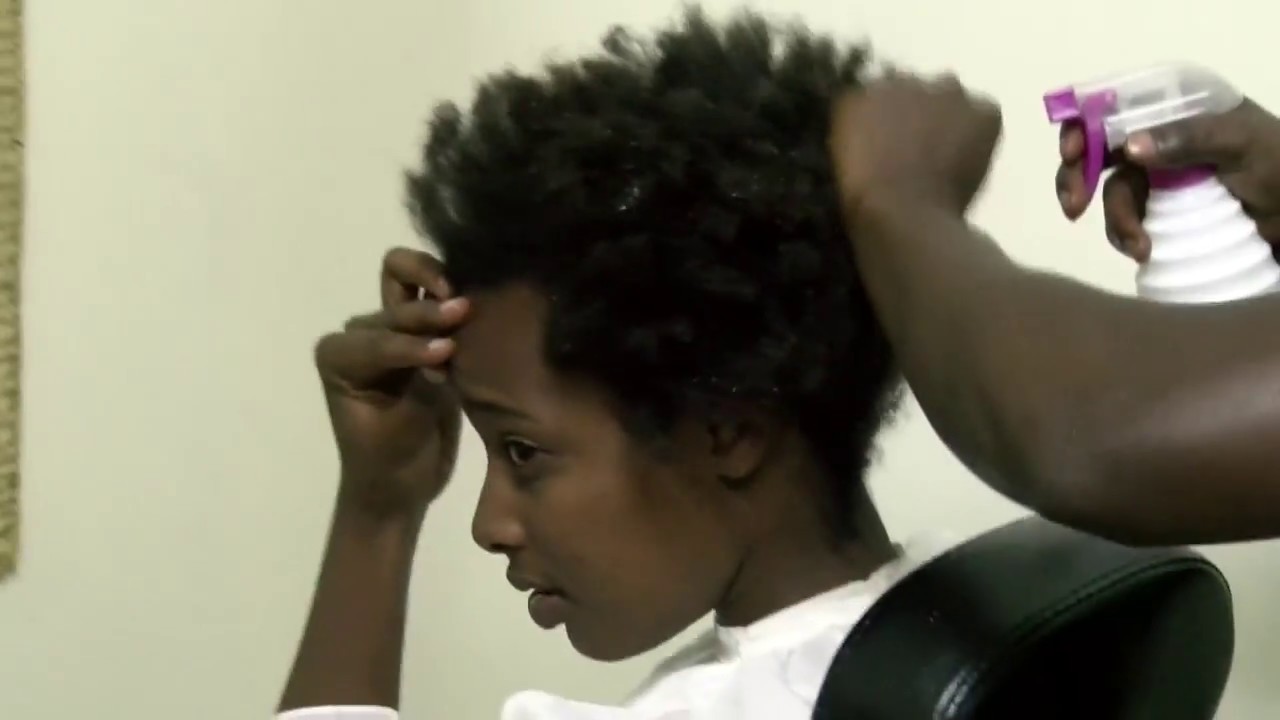 KIGALI NATURAL HAIR SALON ,TWITA KU MISATSI YANYU KUBURYO BW'UMWIMERERE(NATUREL)