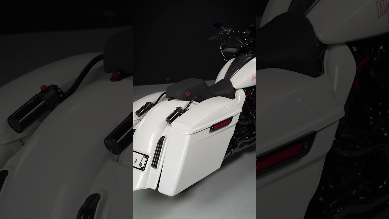 2024 Golden White Pearl Road Glide ST: color-matched stretched bags+fender kit  