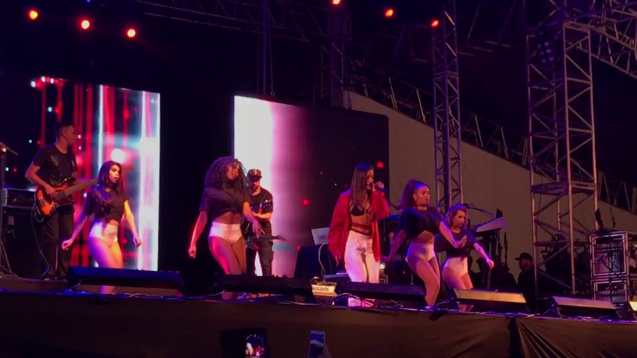 Paradinha - Anitta 11/10/2017 Oktoberfest Canoas