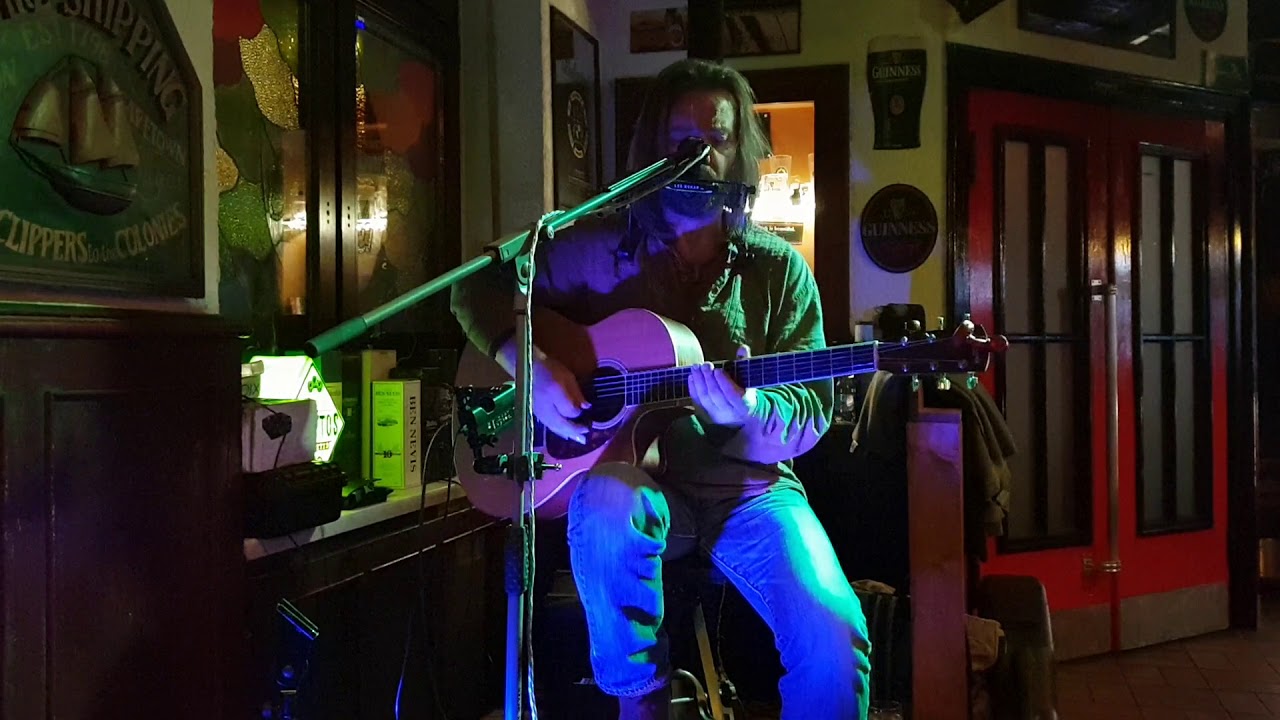 Mac Frayman The Best Pub all around is Corner Inn in Hamm Town