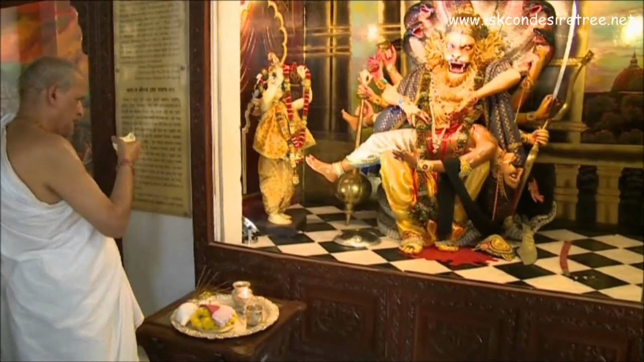ISKCON Juhu - Narasimha Aarti