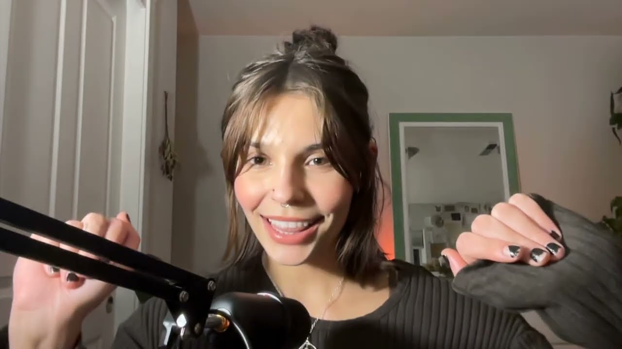 My First ASMR Vid!!!
